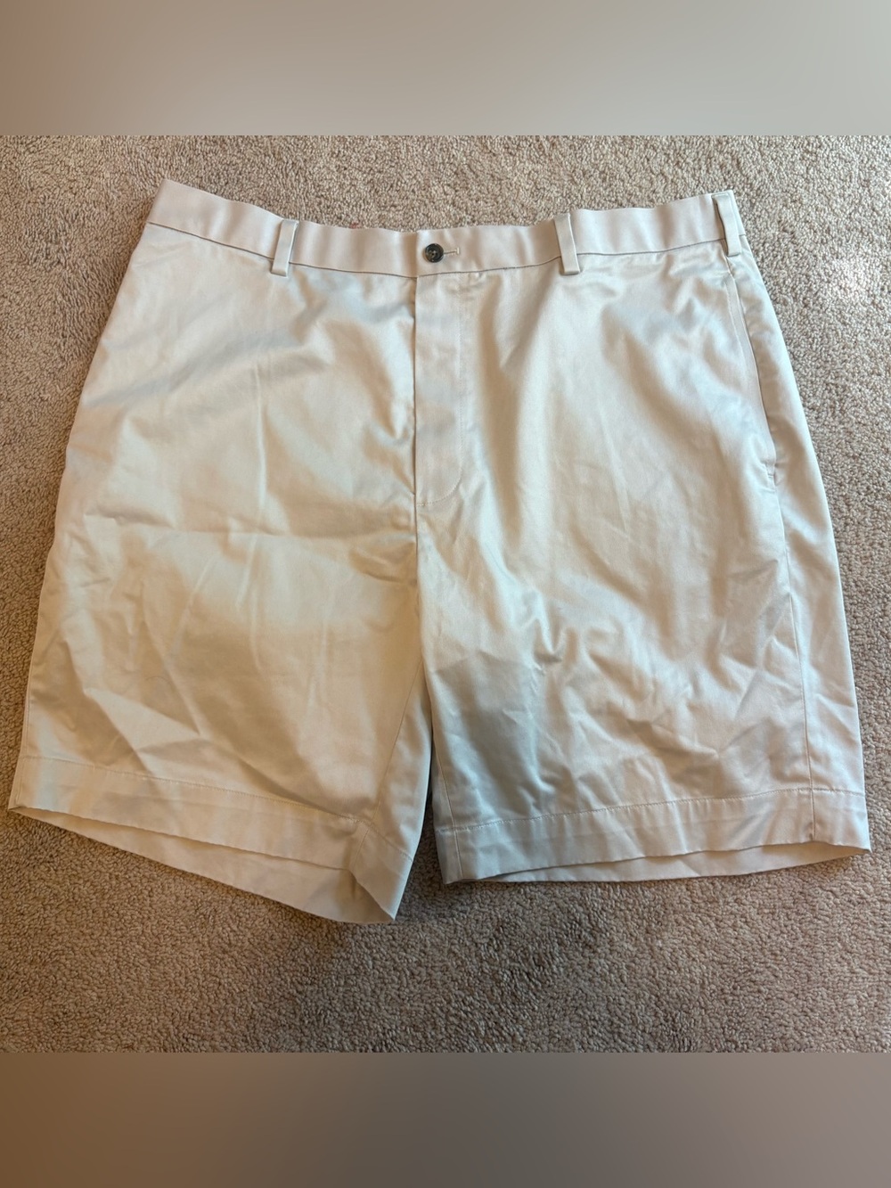 Brooks Brothers Men's Lightweight Advantage Chino Cream/Beige Stretch Shorts, 40